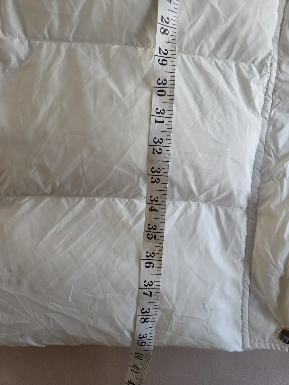 Avilego Long Puffer Sleeveles White Jacket Size L Nwt